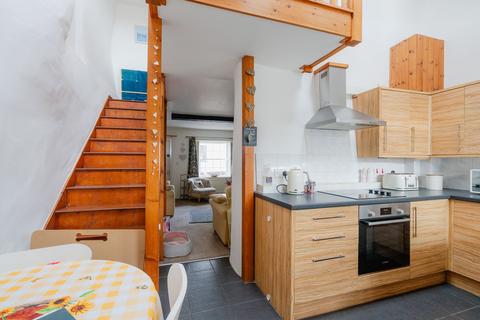 Higher Primrose Cottage Castle Street, Winkleigh, EX19 8HU