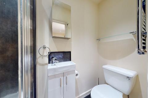 Studio to rent, Ash Grove