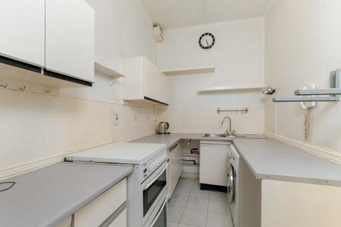 91/4 Causewayside, Edinburgh, EH9 1QG