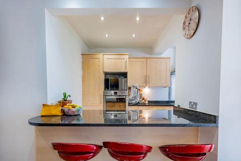 140 Benhurst Gardens, South Croydon, CR2 8NW