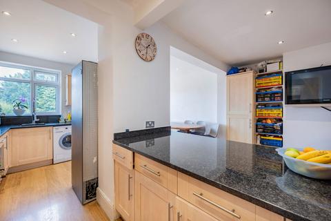 140 Benhurst Gardens, South Croydon, CR2 8NW
