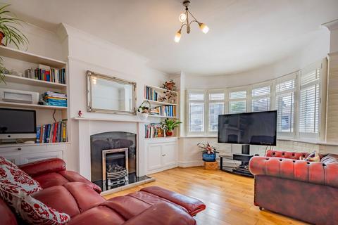 140 Benhurst Gardens, South Croydon, CR2 8NW