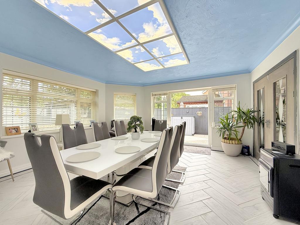 Summer Room