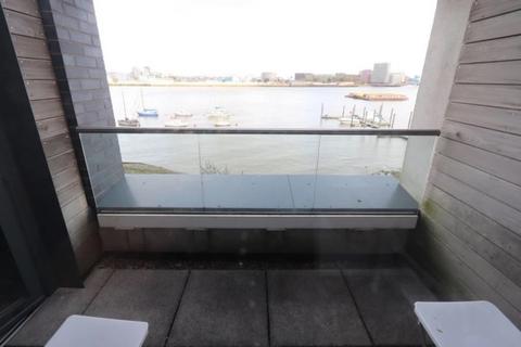 4 bedroom flat share to rent, Olympian Way