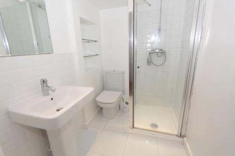 4 bedroom flat share to rent, Olympian Way