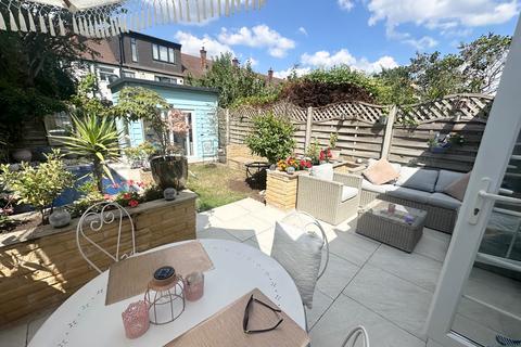 House share to rent, London N17