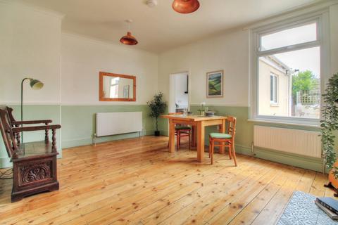 2 bedroom terraced house for sale, York Road, Bristol, BS5