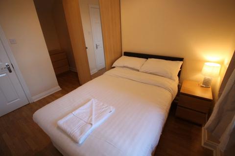 3 bedroom ground floor flat to rent, Myrtle Grove, Newcastle upon Tyne NE2