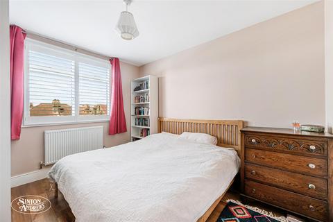 85 Camborne Avenue, London, W13 9QZ