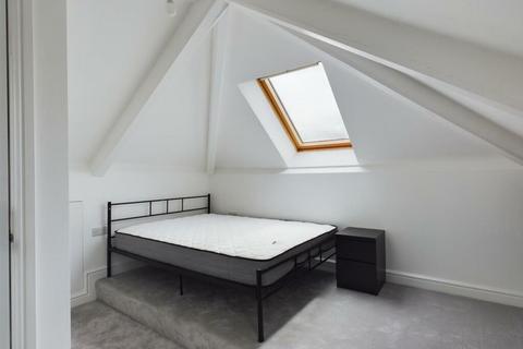 4 bedroom ground floor flat to rent, High Street, Bristol BS16