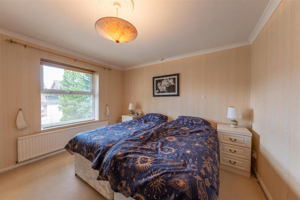 10 Meadow Close-019.jpg
