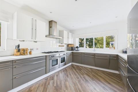 62 Beaumont Road, Purley, CR8 2EG