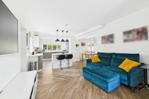 62 Beaumont Road, Purley, CR8 2EG