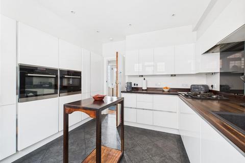 undefined, Addington Road, South Croydon CR2