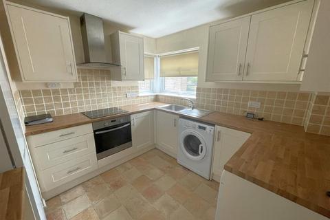 2 bedroom flat to rent, Little Pheasants Charlton Kings Cheltenham