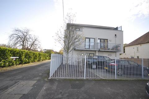 2 bedroom flat to rent, Whaddon Road Cheltenham