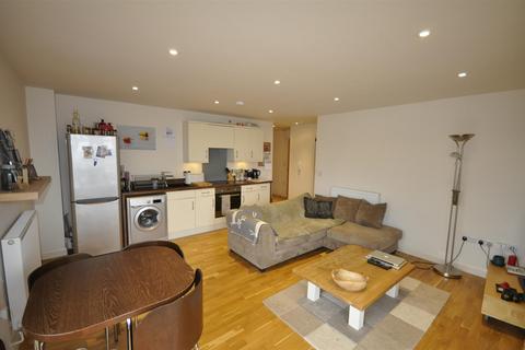 2 bedroom flat to rent, Whaddon Road Cheltenham