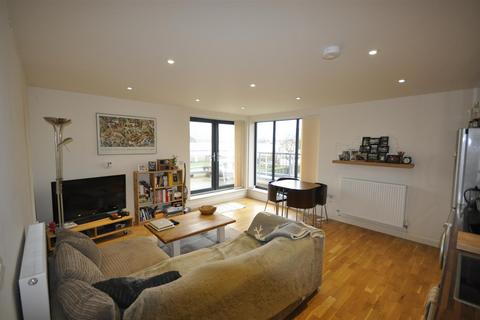 2 bedroom flat to rent, Whaddon Road Cheltenham