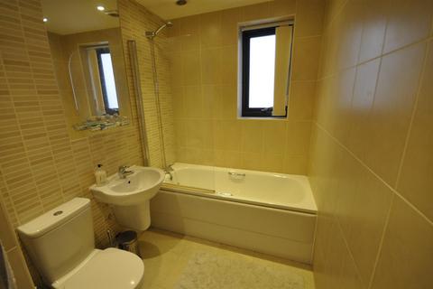 2 bedroom flat to rent, Whaddon Road Cheltenham