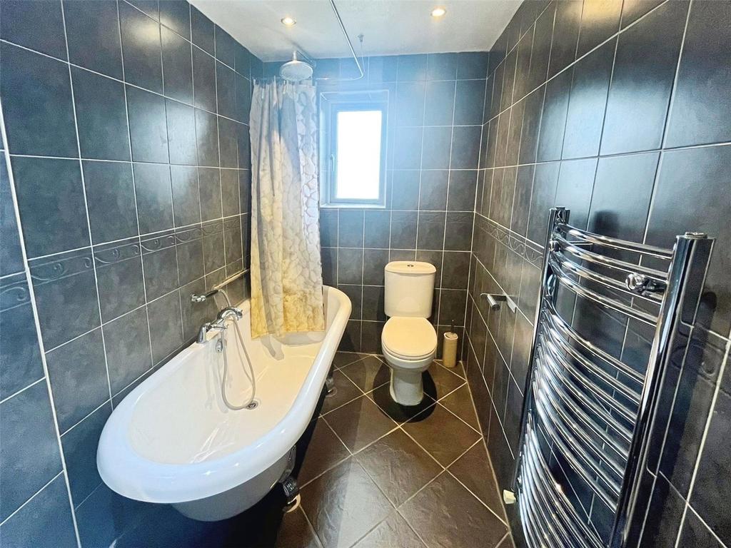 Bathroom No. 05