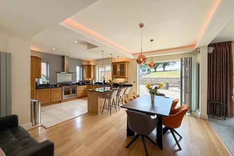 5 bedroom detached house for sale, Oldfield Road, Holmfirth HD9