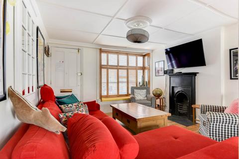 3 bedroom terraced house to rent, George Street, Brighton
