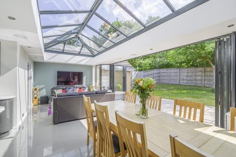 Haywain Close, Swindon SN25