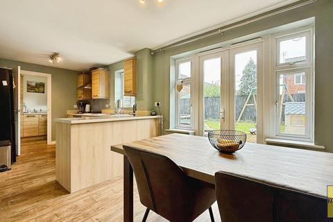 4 bedroom detached house for sale, Llys Ynysgeinon, Swansea, SA9 2BJ