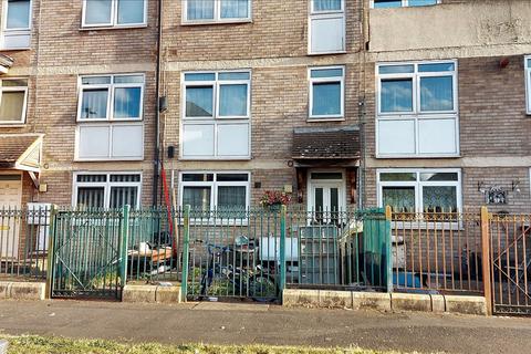 2 bedroom maisonette for sale, Chester Close, Leicester, LE1