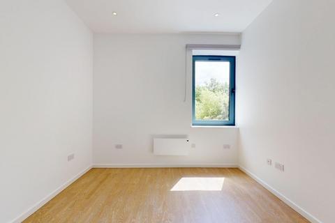 1 bedroom ground floor flat to rent, Riverbank Way