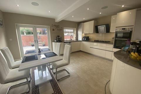 8 Reeval Close, Earby, Barnoldswick, BB18 6RR