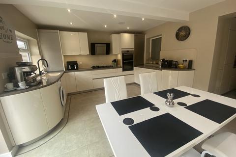 8 Reeval Close, Earby, Barnoldswick, BB18 6RR
