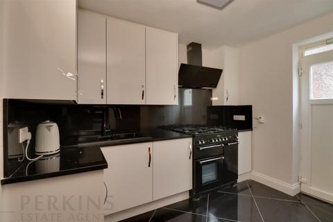 undefined, Northolt, UB5