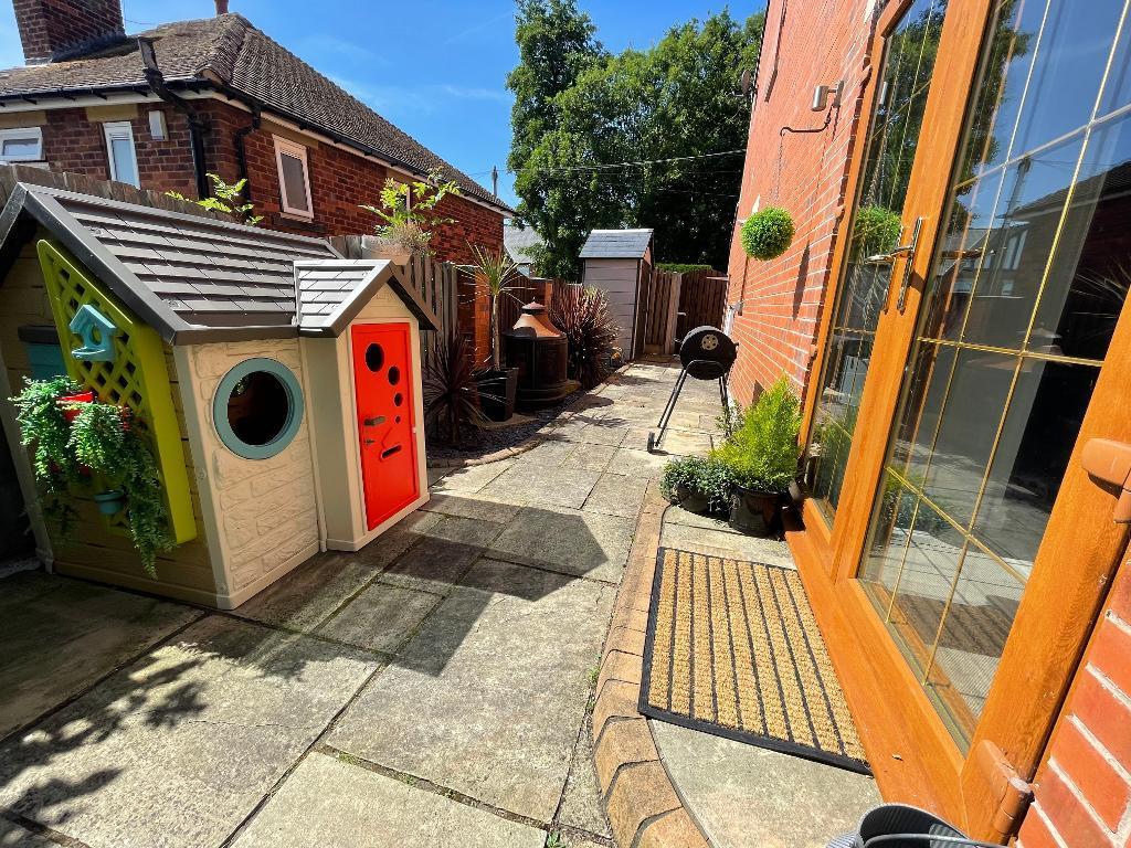 Side patio area