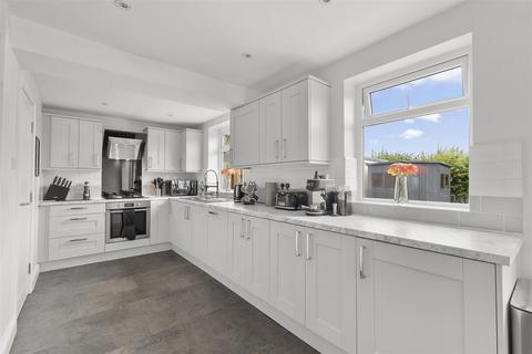 9 Lisker Drive, Otley, LS21 1DQ