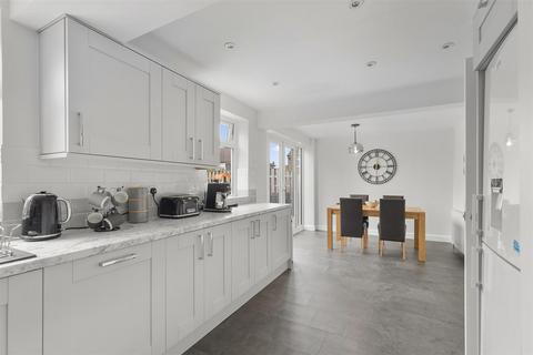 9 Lisker Drive, Otley, LS21 1DQ