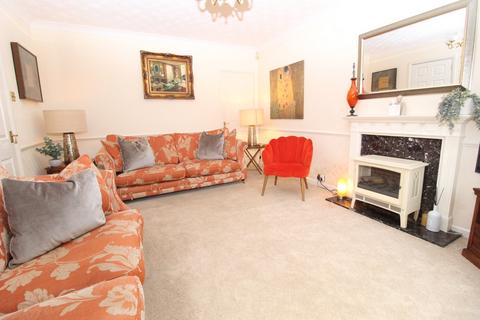 19 Calthorpe Close, Walsall, WS5 3LT