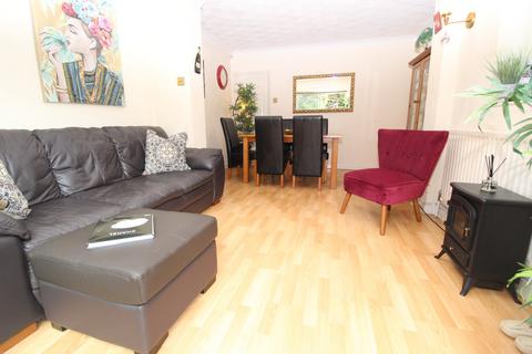 19 Calthorpe Close, Walsall, WS5 3LT