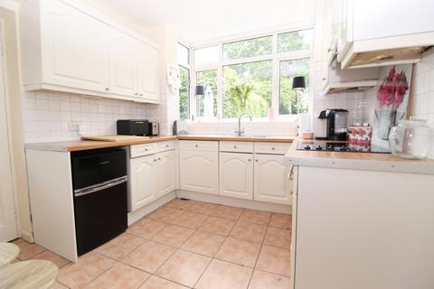 19 Calthorpe Close, Walsall, WS5 3LT