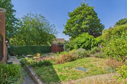 undefined, Chestnut Rise, Linslade, LU7