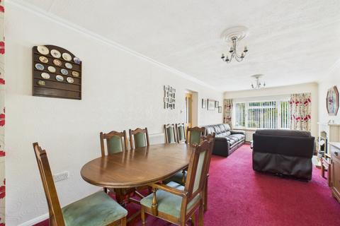 undefined, Chestnut Rise, Linslade, LU7