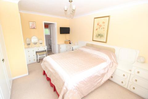 4 bedroom detached house for sale, Cricket Close, Walsall, WS5