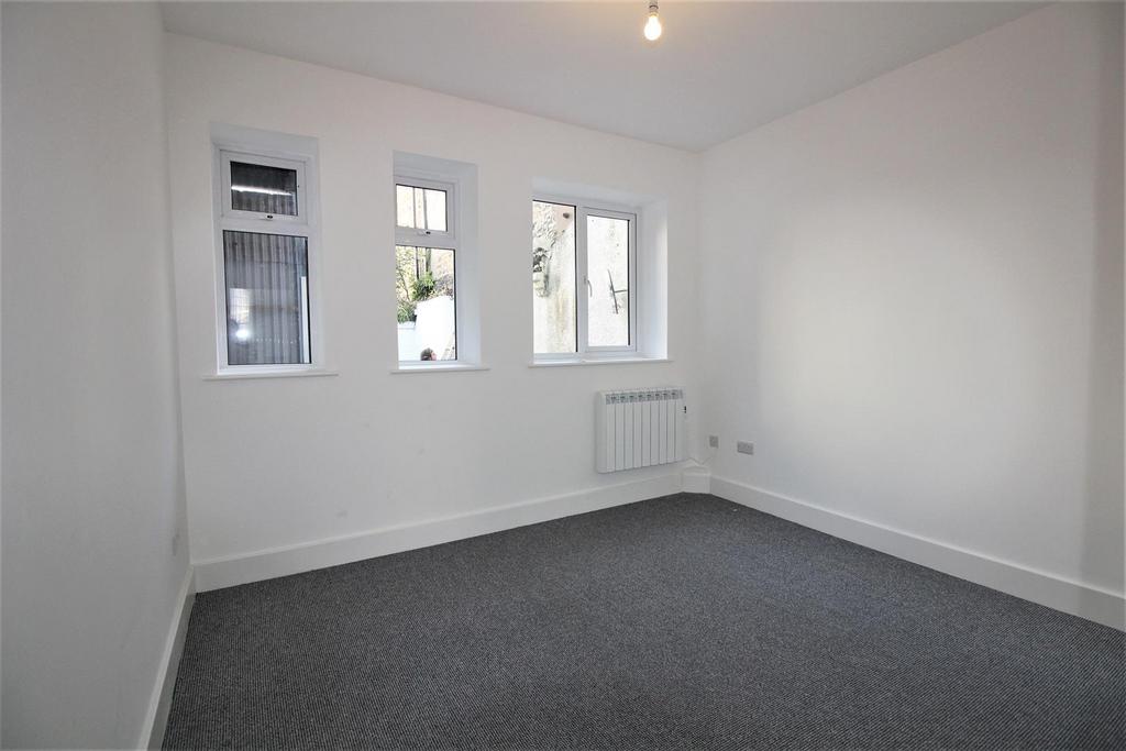 Bedroom.JPG
