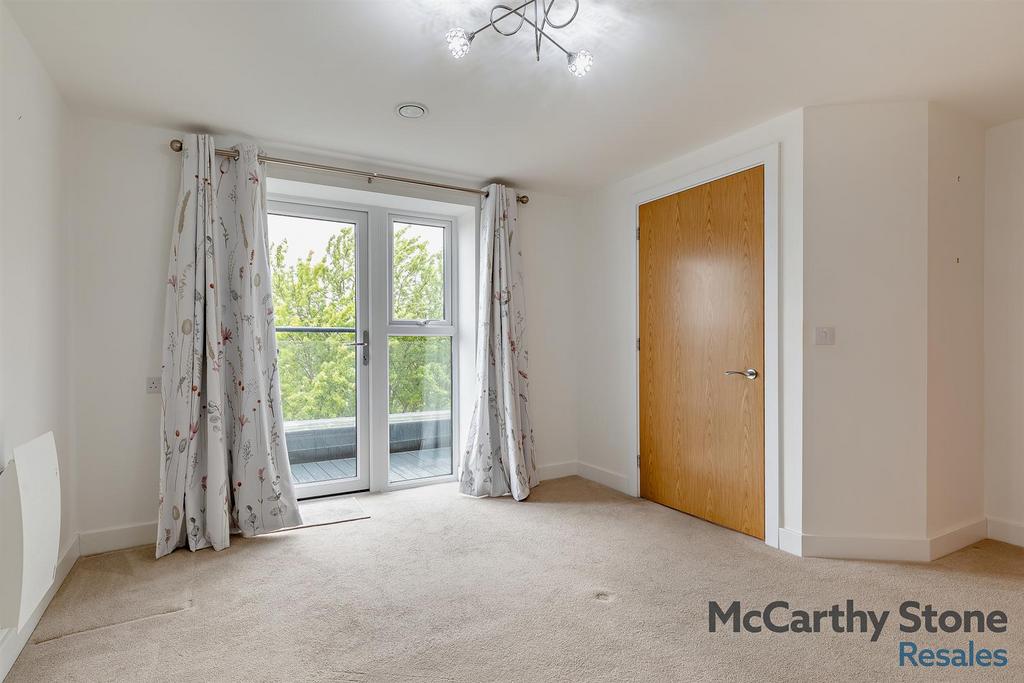 8656780-interior18-800.jpg