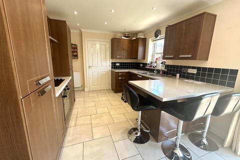 4 bedroom detached house to rent, Mortimer Road, Montgomery, Powys, SY15