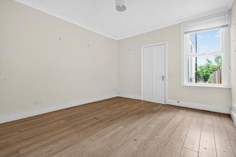3 bedroom semi-detached house for sale, Laleham Road, Staines-upon-Thames, TW18