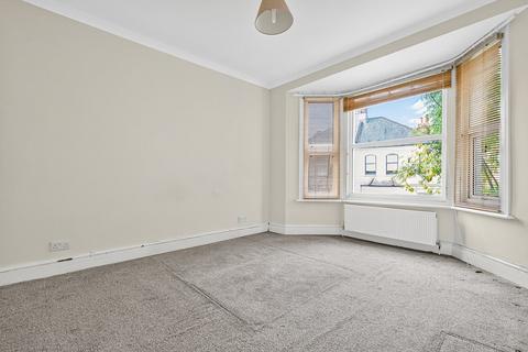 3 bedroom semi-detached house for sale, Laleham Road, Staines-upon-Thames, TW18