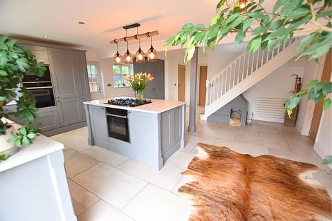 24 Blackthorn Drive, Great Coates, Grimsby, DN37 9PX