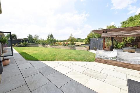 24 Blackthorn Drive, Great Coates, Grimsby, DN37 9PX