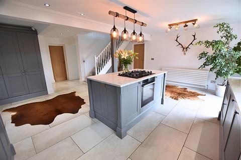 24 Blackthorn Drive, Great Coates, Grimsby, DN37 9PX